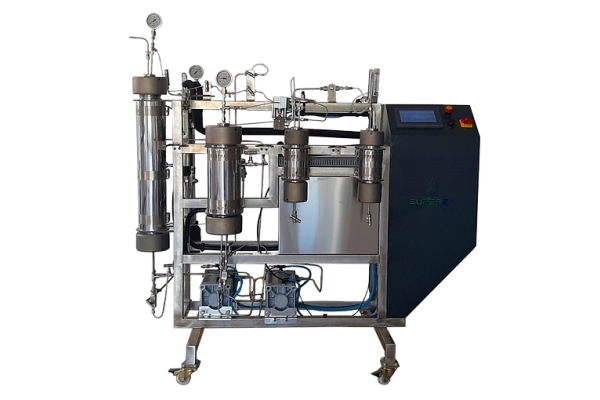 Sistema de Extração Supercrítica de Contrafluxo - F-1000